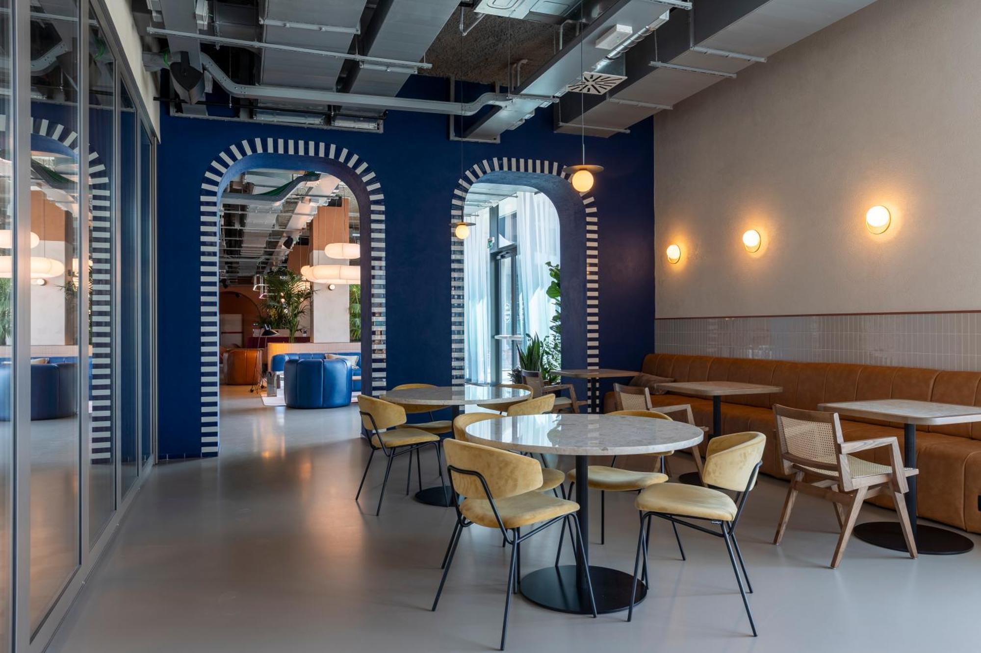 The Social Hub Extended